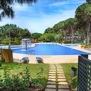 Ciutat De Palol Aparthotel